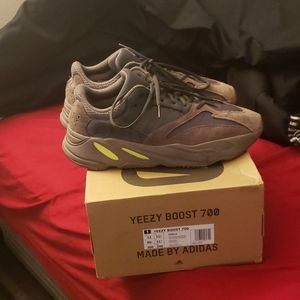 🔥🔥Adidas Yezzy 700 Muave